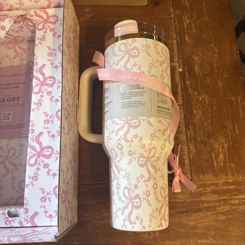 💕Stanley x LoveShackFancy 40 oz Quencher H2.0 NIB 💕 gallery