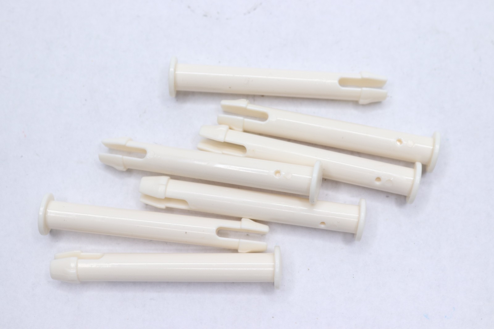 (11-Pk) Round Pool Joint Pins Replacement Plastic 2.76" gallery
