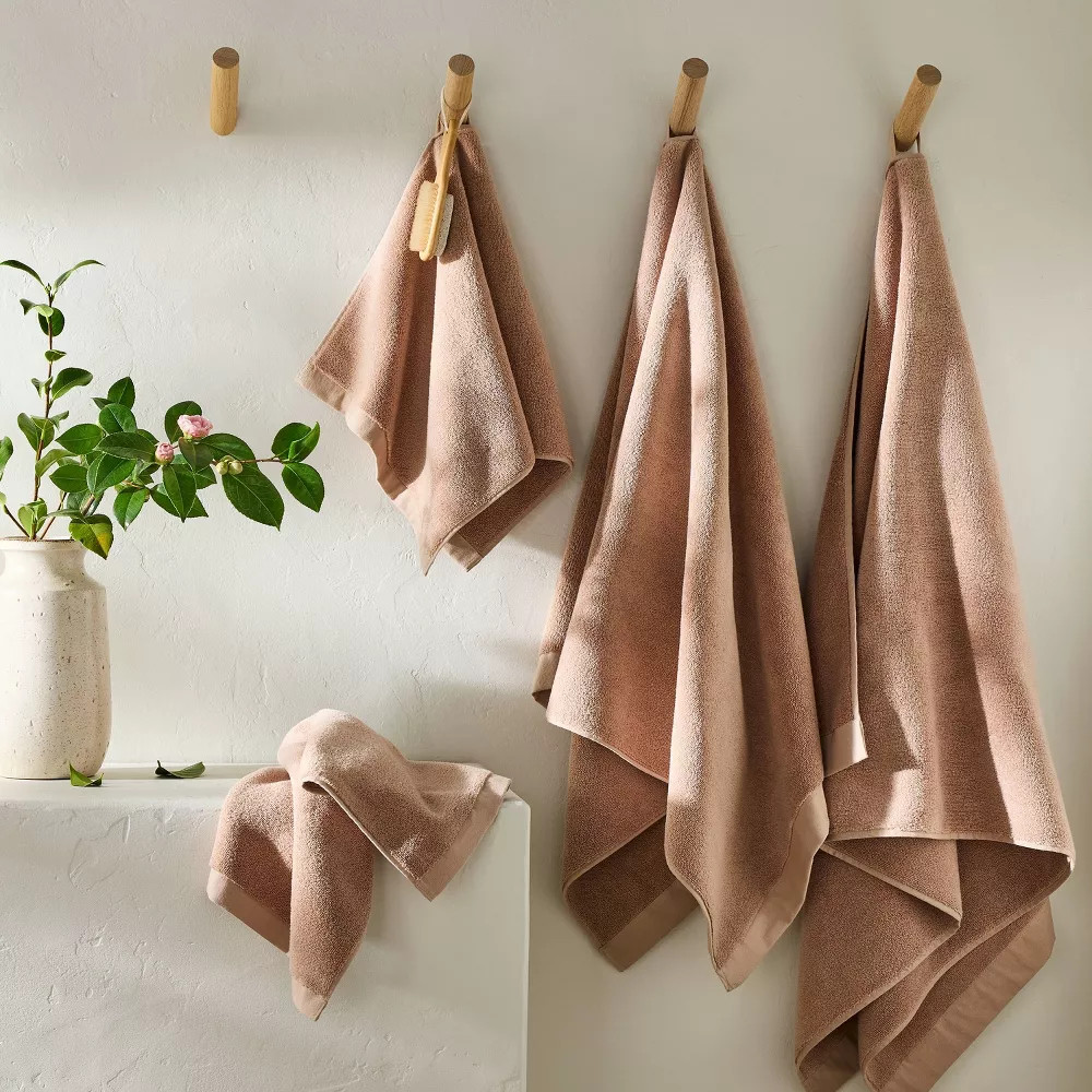 Modal Oversize Bath Towel Clay - Casaluna gallery