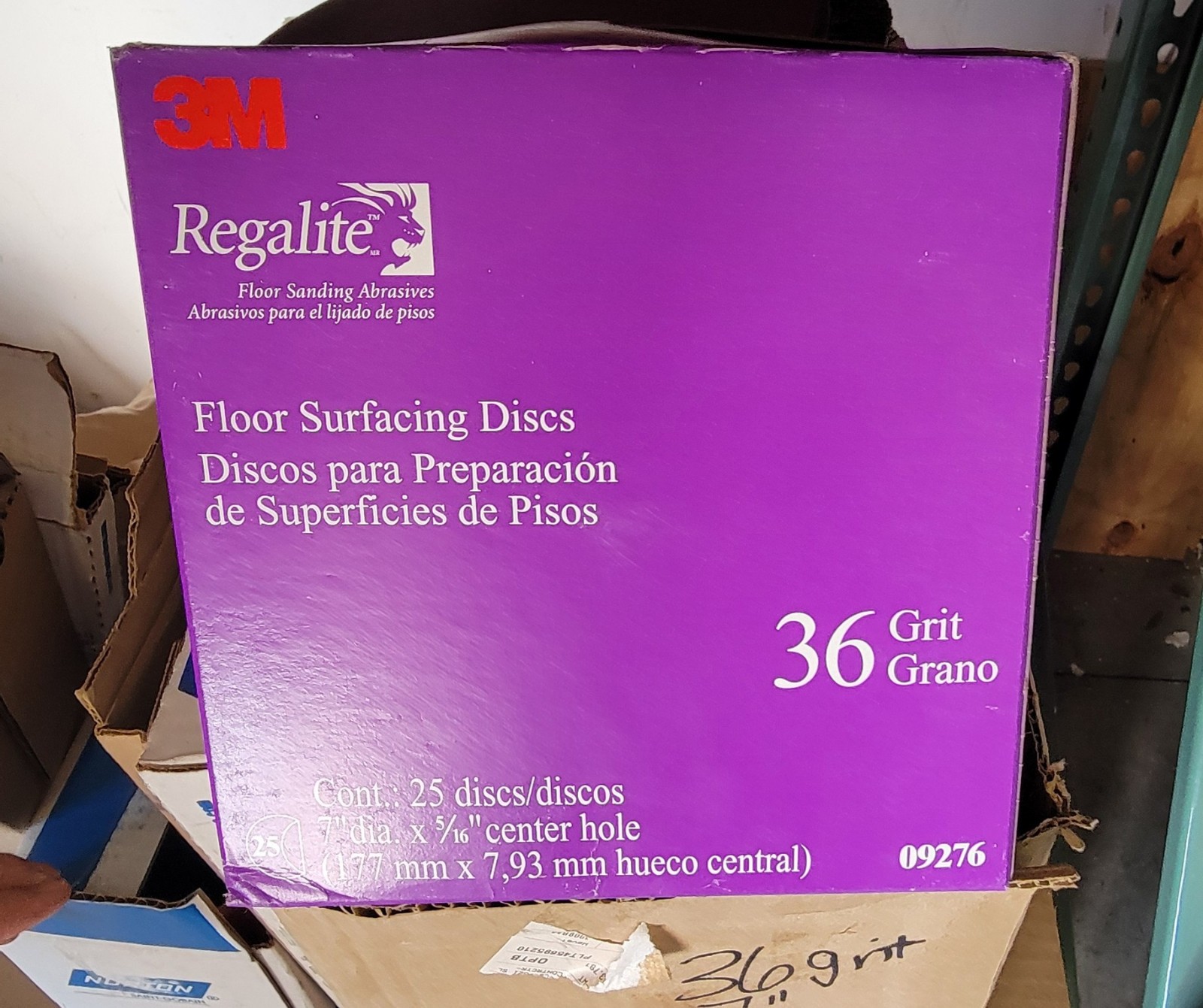 3M Regalite Floor Surfacing Discs 09270, 7 in x 7/8 in, 752I, 36 Grit gallery