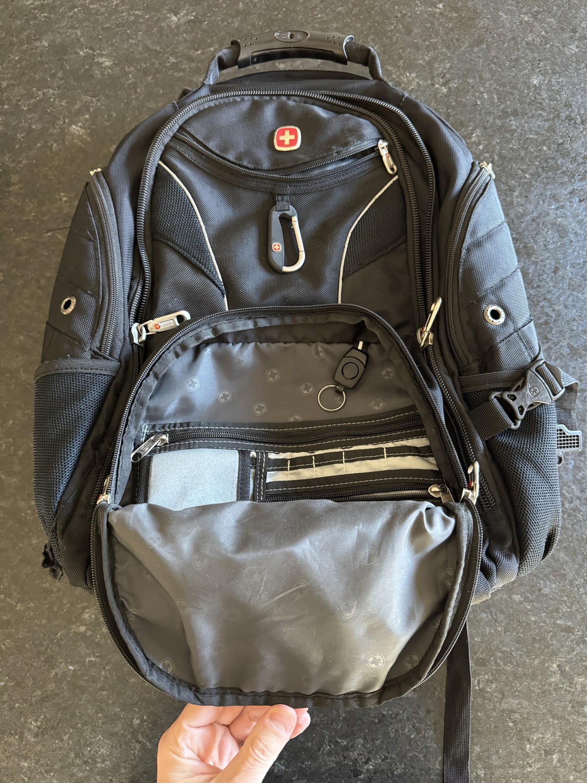 Swiss Gear 1900 Scan Smart Laptop Backpack Black Durable Pockets 2