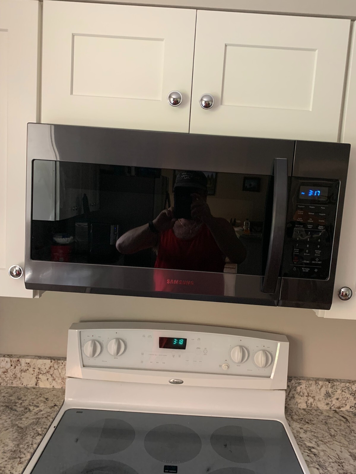 Samsung over the range microwave Black stainless W/Sensor Cooking gallery