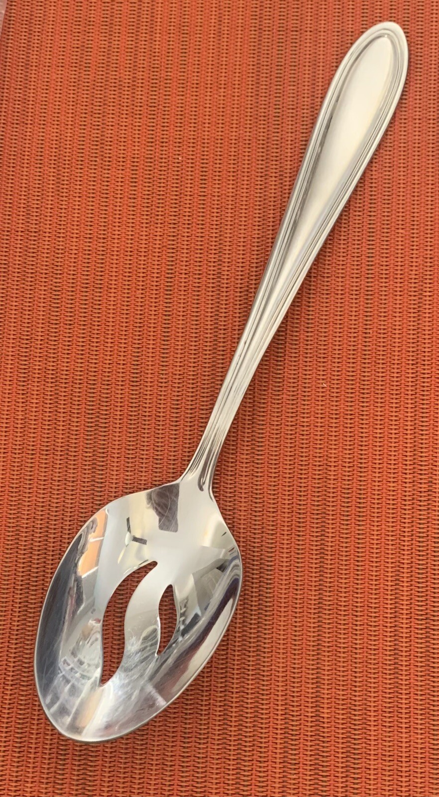 Wallace MODERN THREAD Glossy Pattern Stainless PIERCED SERVING SPOON 8-5/8” gallery