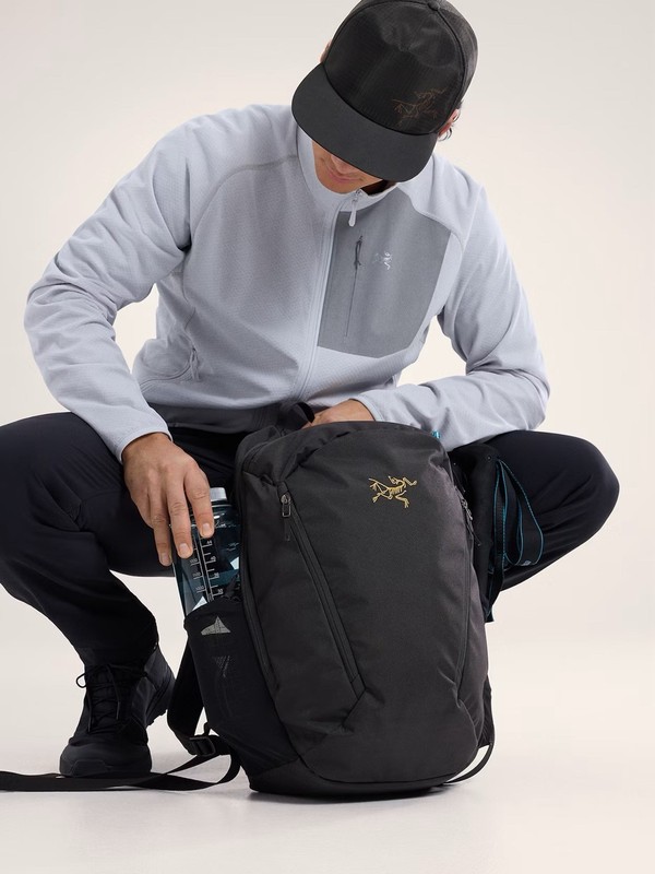 Arc'teryx Mantis 26L Backpack - Black  NWT Ships Same Day 5