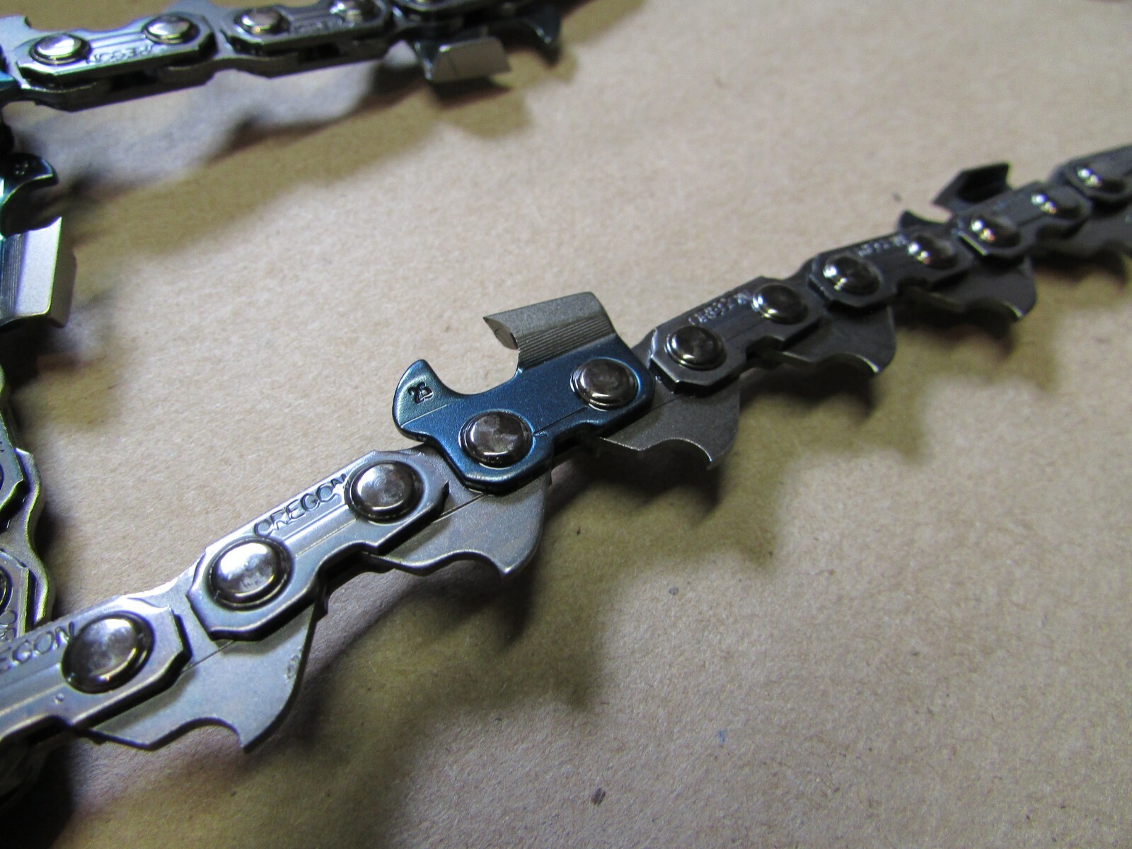 2 Oregon 32" 75EXJ105G Full Chisel Skip Tooth Chainsaw Chain 3/8 .063 105 DL gallery