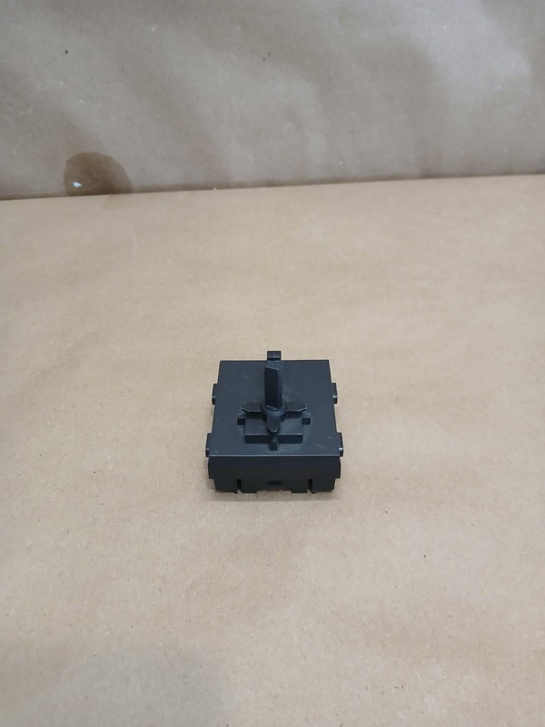 Whirlpool Washer Temperature Switch 8577786 Rev REL OEM Genuine Appliance #4410 gallery
