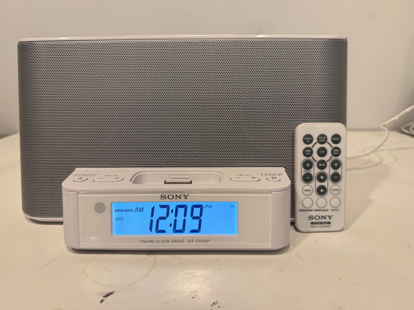 Sony ICF-CS10iP White Dream Machine iPod Dock Clock Radio Remote Tested gallery