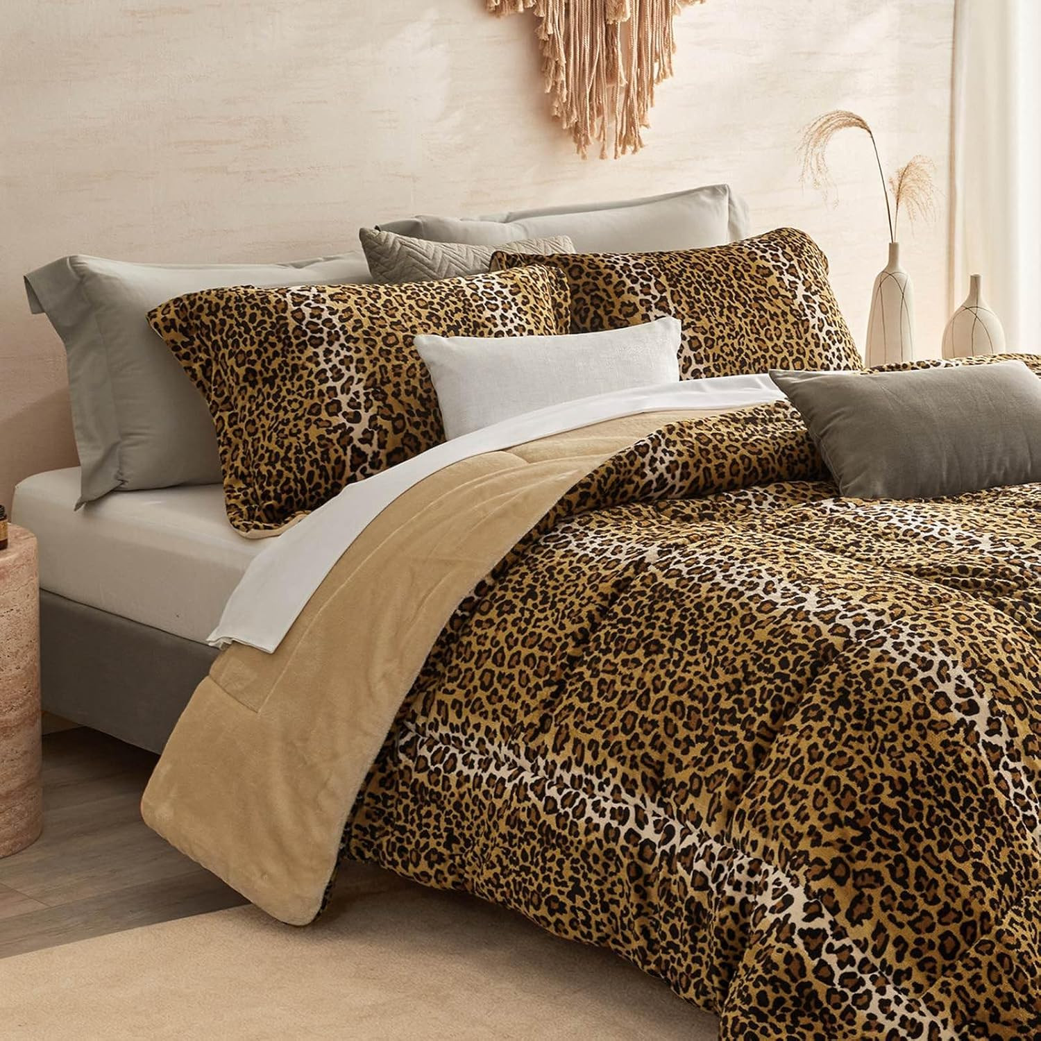 Leopard Velvet Flannel King Comforter Set-Cheetah Print Western Blanket,Luxury F gallery