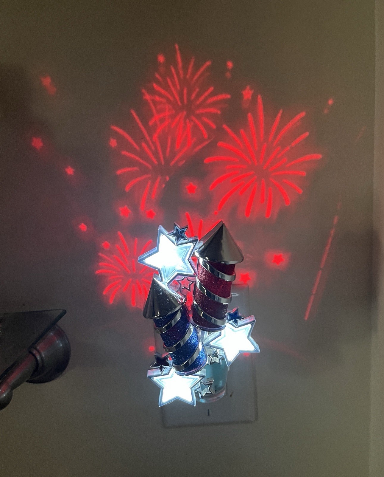 🧨Bath & Body Works Fireworks Wallflower Plug-in Projector 🧨 gallery
