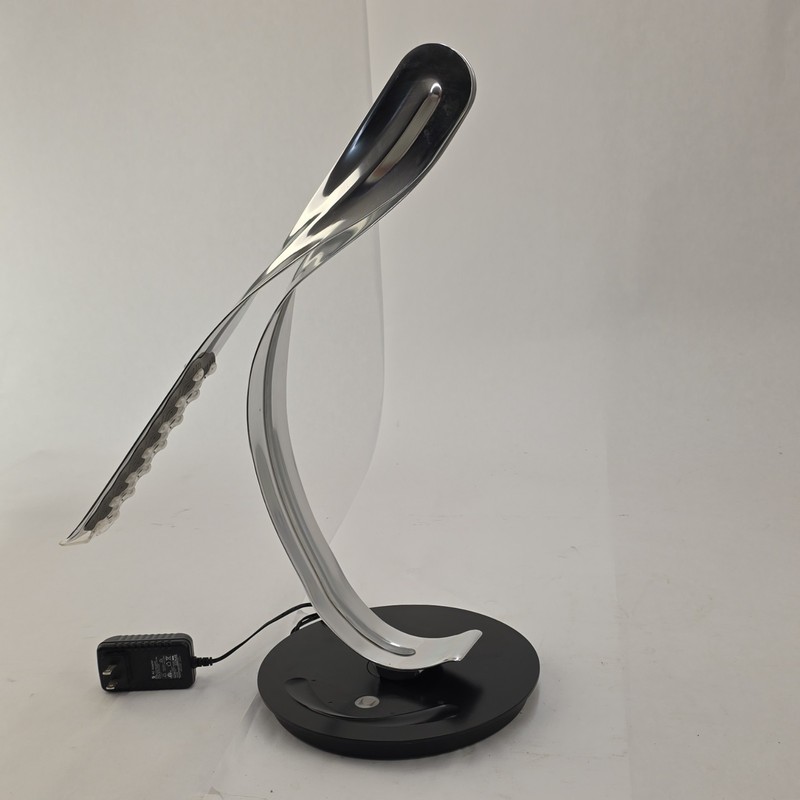 Herman Miller Leaf Personal Light LED Desk Lamp Touch Control Silver/Black gallery
