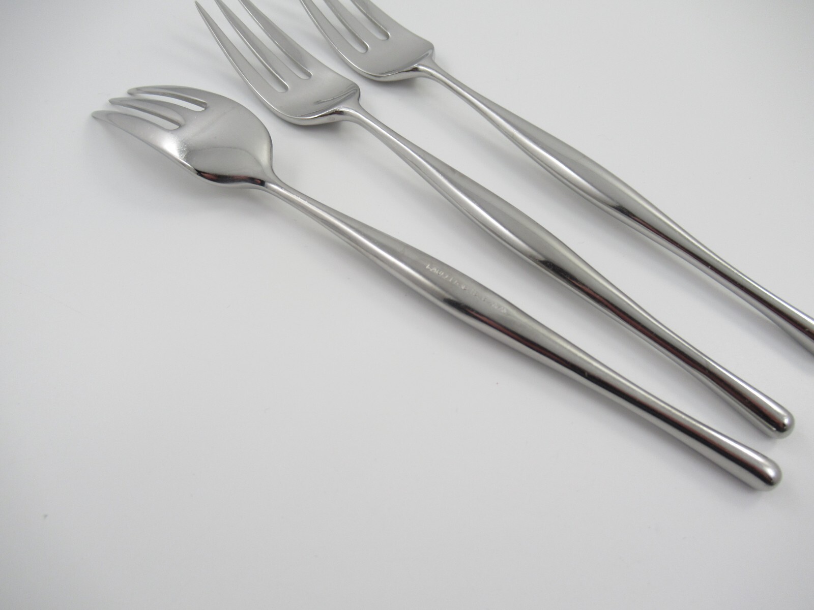3 Dinner Forks DESIGN 3 Lauffer, Towle Satin 18/8 Stainless Steel Japan gallery