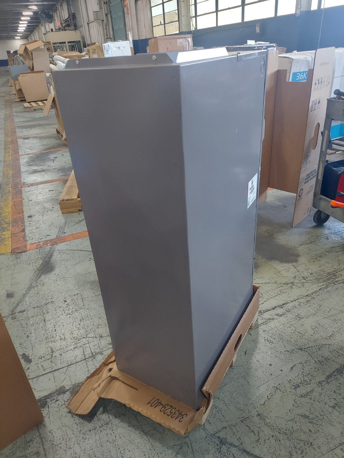 ACiQ 1.5 TON Multi-Positional Air Handling Unit, FJMA4X18L0AB, Scratch + Dent gallery