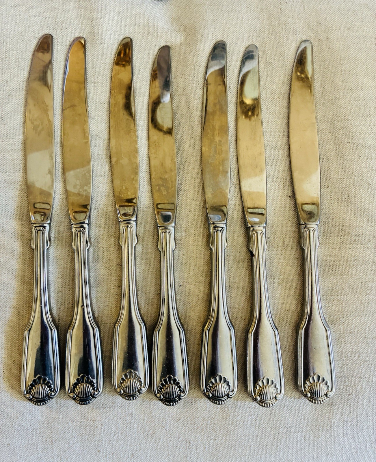 Oneida Classic Shell Stainless Flatware Silverware 7 Dinner Knives Knife Cube gallery