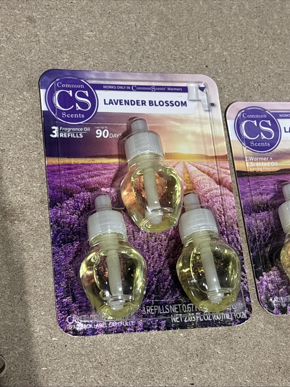 Common Scents Plug-In Essential Oils Diffuser Set + 3 Refills Lavender Blossom gallery