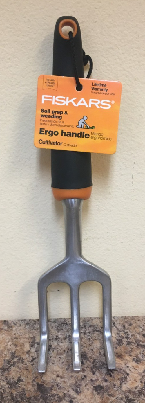 Fiskars 384240-1007 Ergo Cultivator gallery