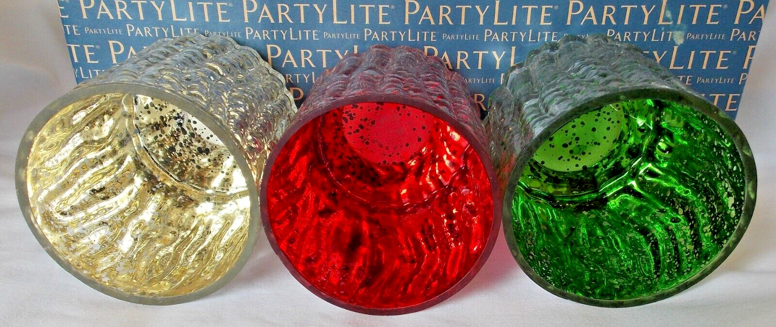 Partylite Holiday tealight trio P92703 Pre-owned in Box gallery