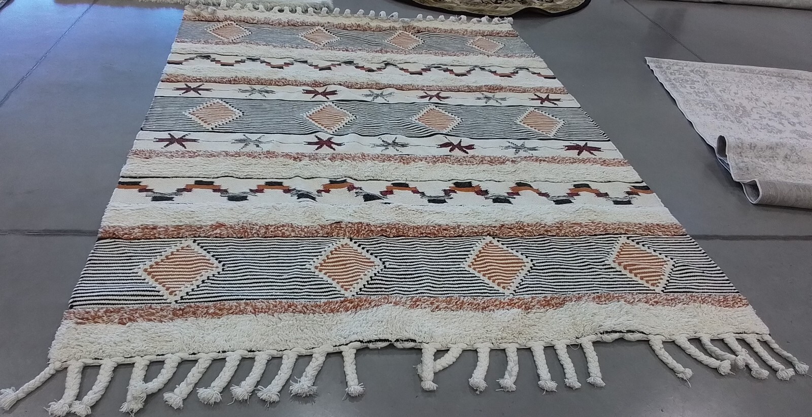 IVORY / BORANG 8'-0" x 10'-0" Back Stain Rug, Reduced Price 1172765561 KNY904A-8 gallery
