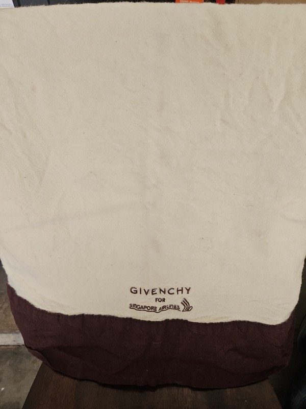 Givenchy Singapore Airlines First Class Wool Blend Blanket 52x70 PREOWNED gallery