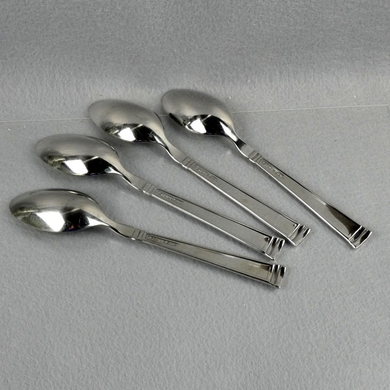 Lenox Esquire Glossy Stainless Flatware -- Place Oval Soup Spoon 7 1/8" gallery