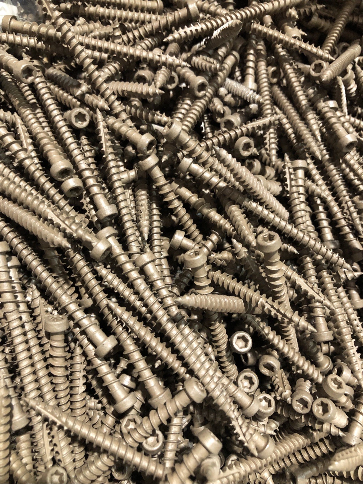 EverGrain #10 x 2-1/2" Star Drive WEATHERED WOOD Composite Deck Screws (1750) gallery