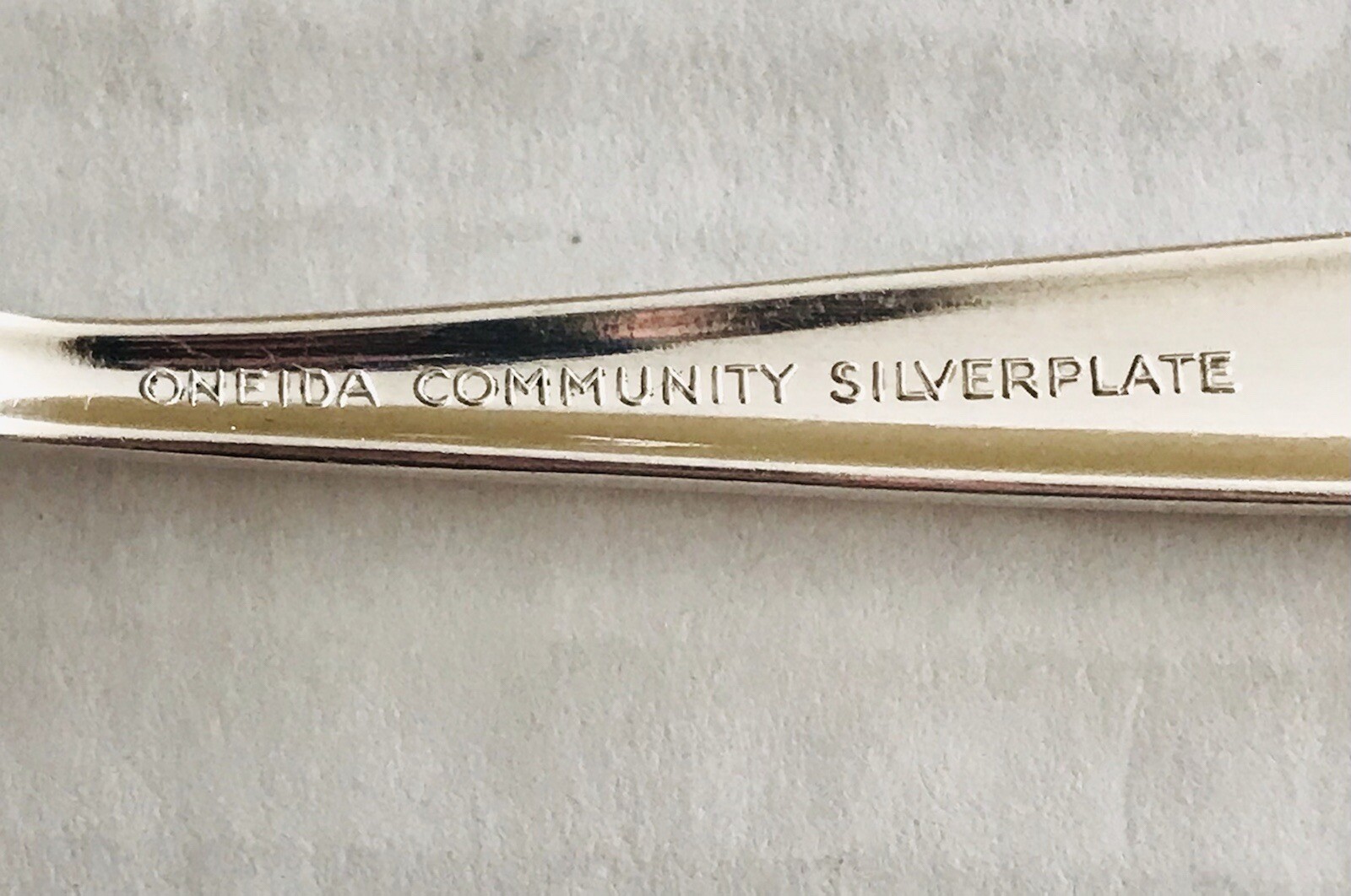 Oneida Community Silverplate Enchantment Gentle Rose 6 Teaspoons gallery