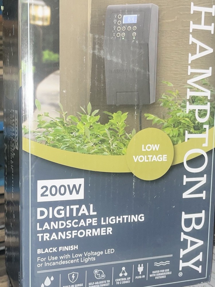 HAMPTON BAY 200W Low Voltage Digital Transformer Wet Location 1001 509 809