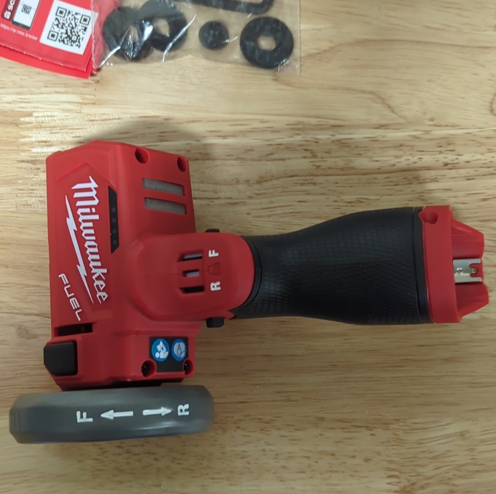 Milwaukee M12 FUEL Brushless Cut Off Tool 2522-20 12V 3in with Accessories gallery