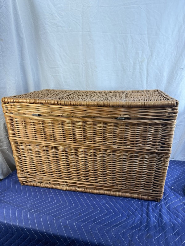 Vintage Large Wicker Storage Trunk Woven Rattan Blanket Chest Basket Toy Box 24" gallery