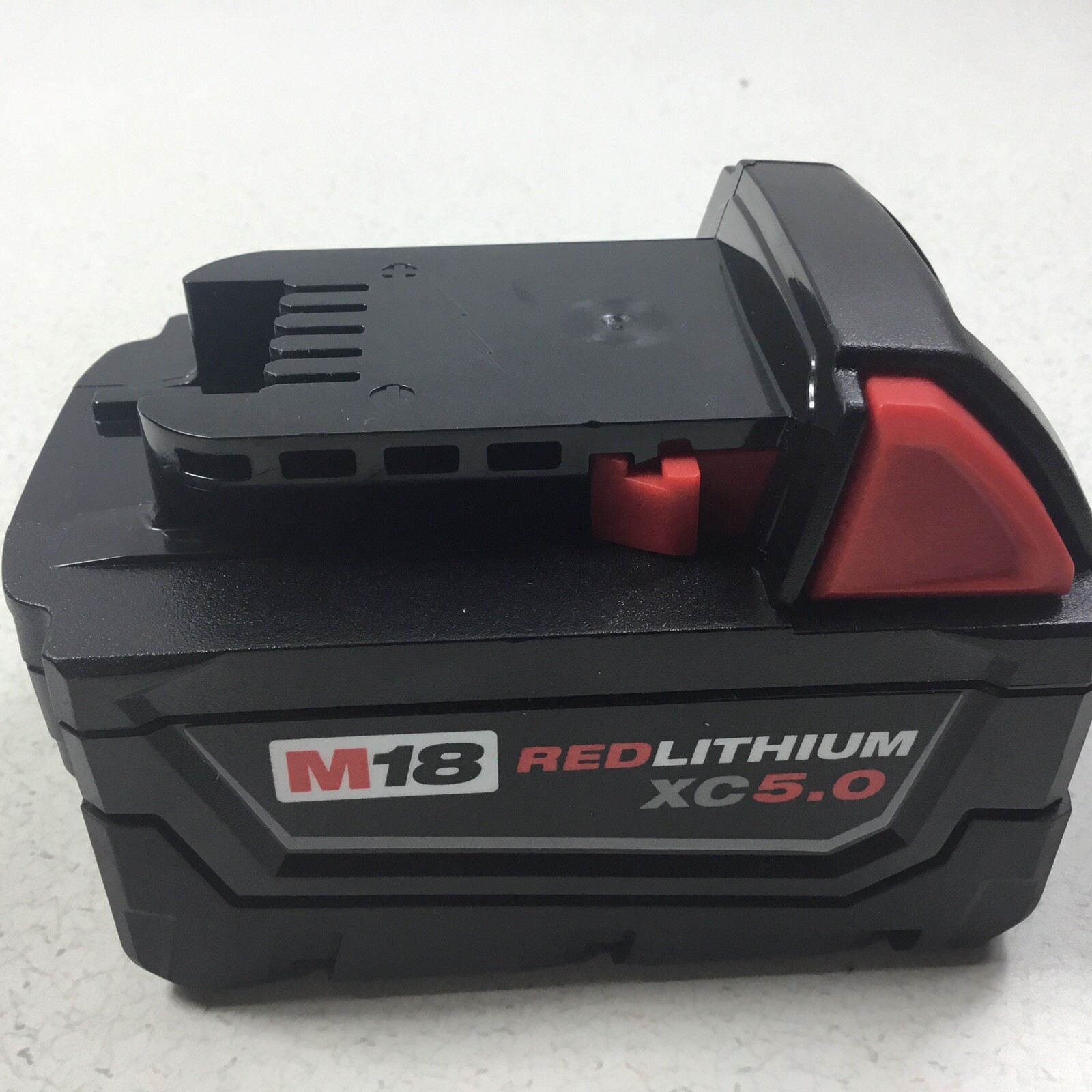 Original OEM Milwaukee M18 REDLITHIUM XC5.0 Capacity Battery Pack 48-11-1850 gallery