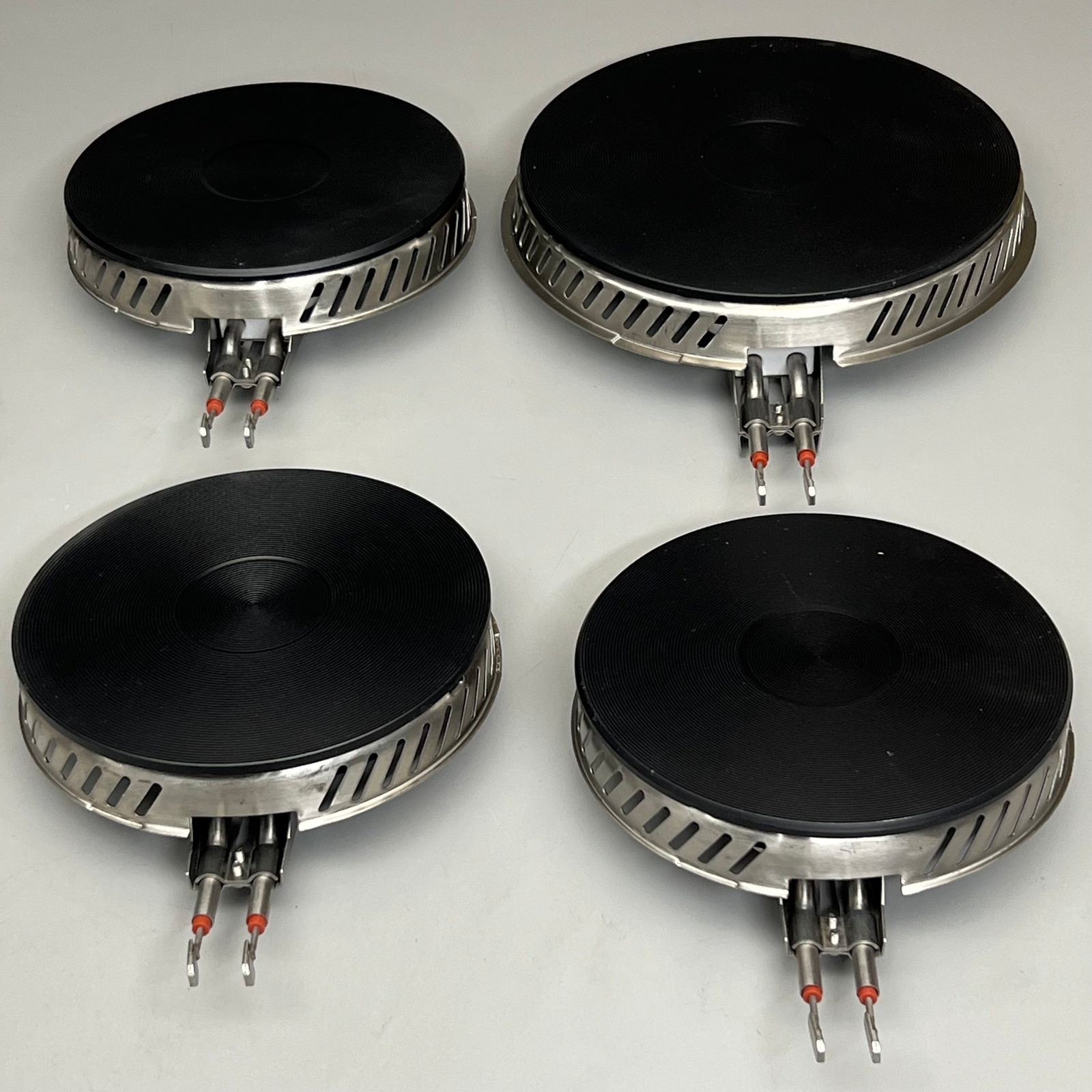 SMARTBURNER (4 PACK) Cast Iron Cooking Burners (3 x 6-inch burners and 1 x 8-inc gallery