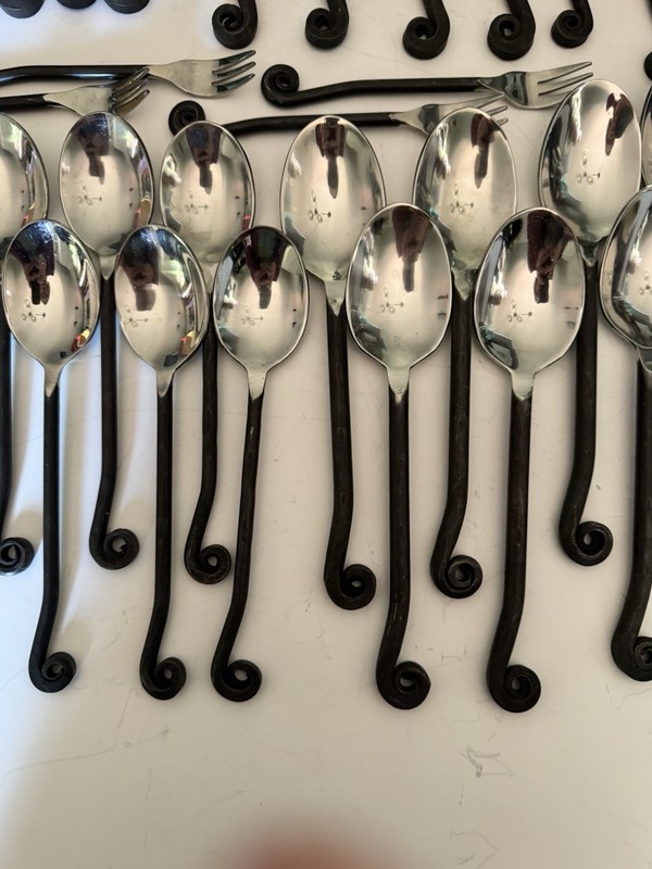 Gourmet Settings Scroll/Treble Clef Flatware 46 Pc Set – 8 Place Settings gallery