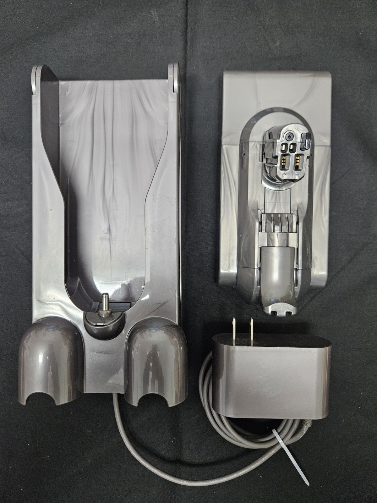 Dyson SV28 Wall Mount Charger, Power Adapter, Charging Dock & Battery gallery