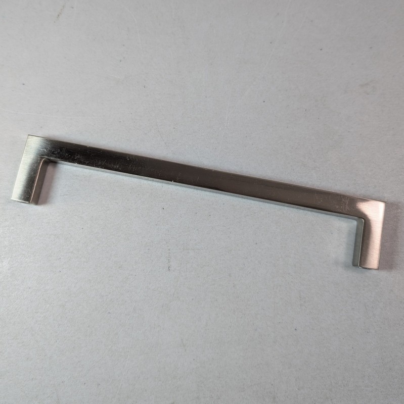 Top Knobs M1155 Square Bar Pull 6 5/16" (c-c) - Brushed Satin Nickel |New Sealed gallery