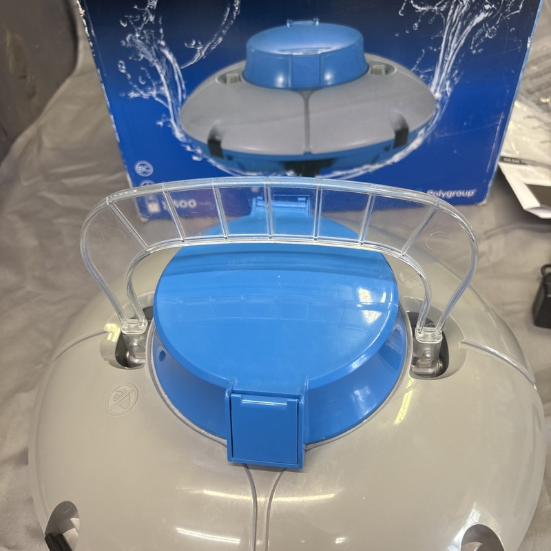 Summer Waves Robotic Cordless Rechargeable Swimming Pool Vacuum Cleaner gallery