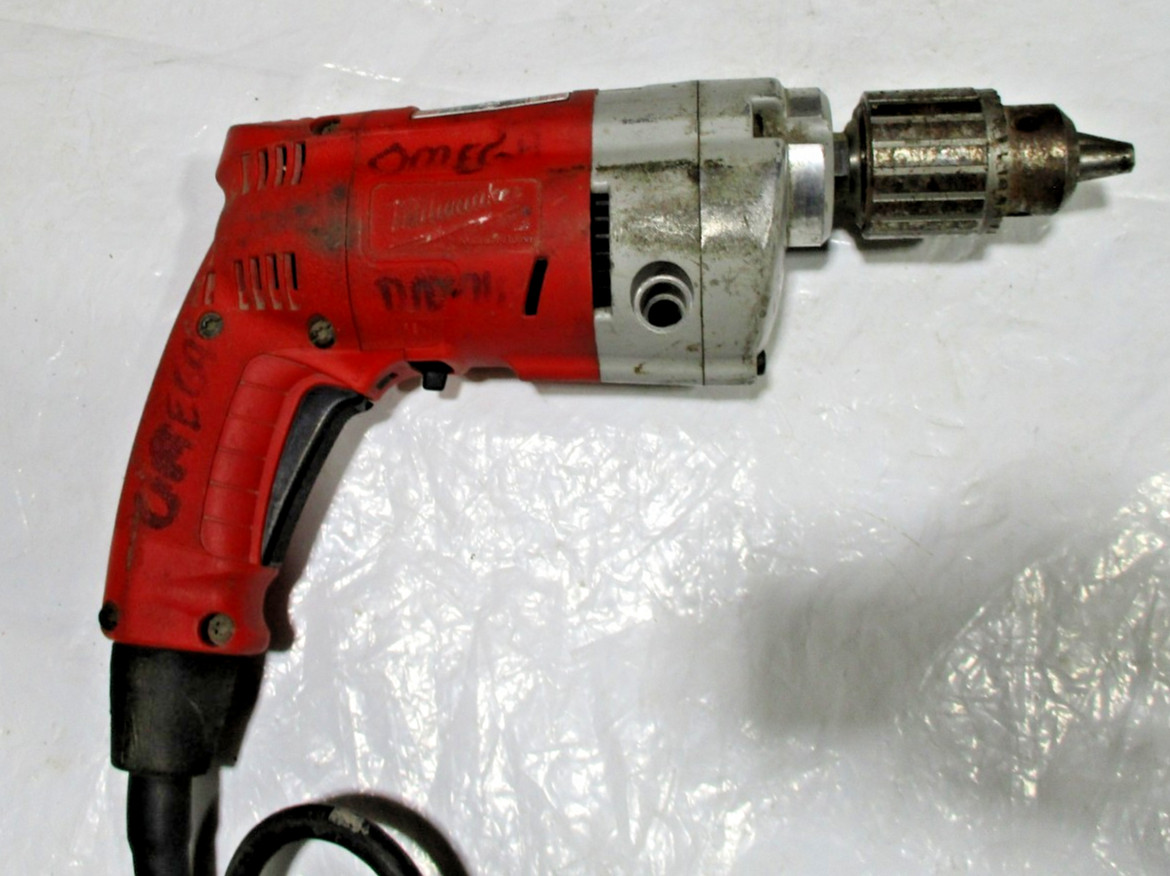 Milwaukee 0234-6 Red 120 Volts Handheld 1/2-Inch Magnum Corded Holeshooter (T15) gallery
