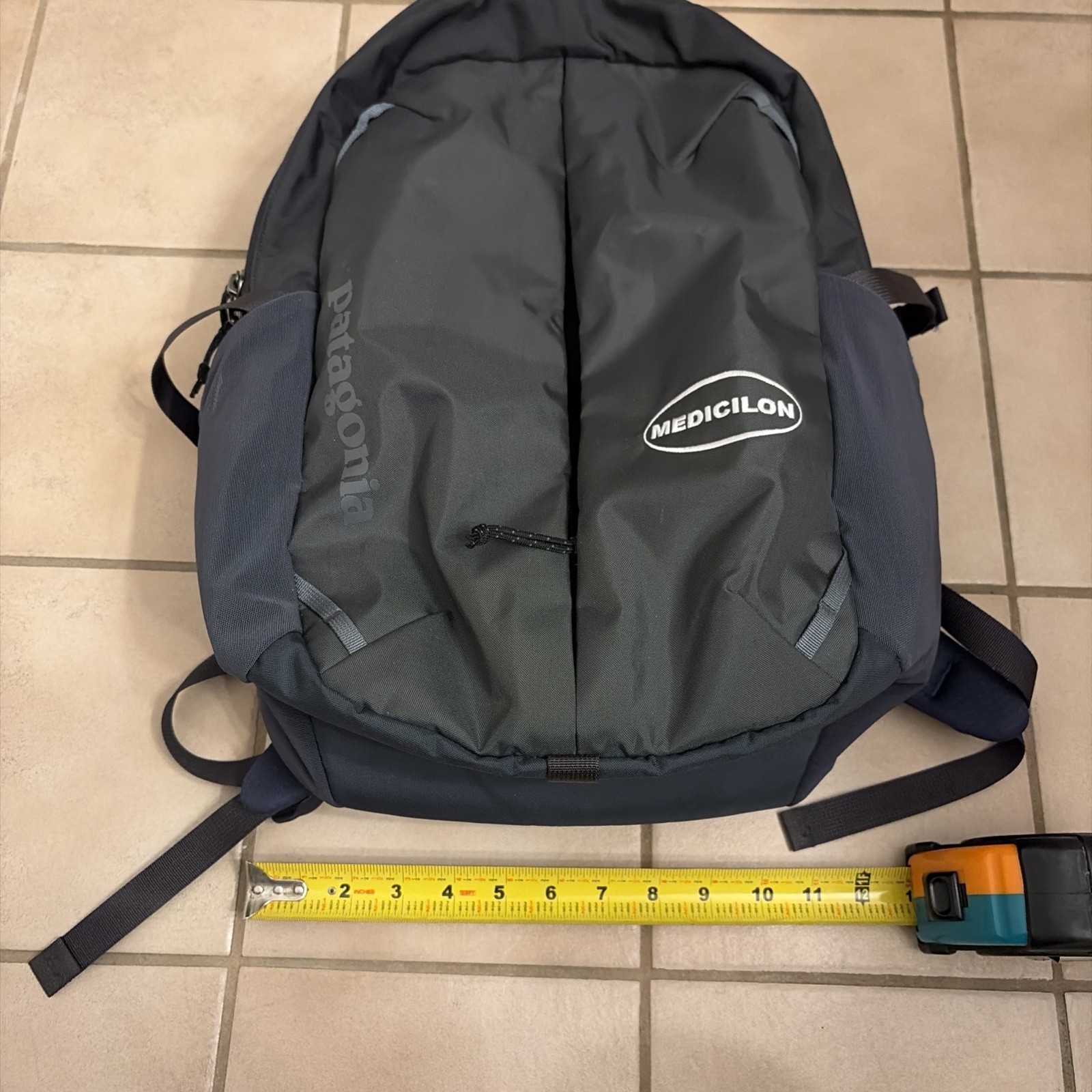 Patagonia Refugio  Day Pack Backpack 47913 EUC READ 2