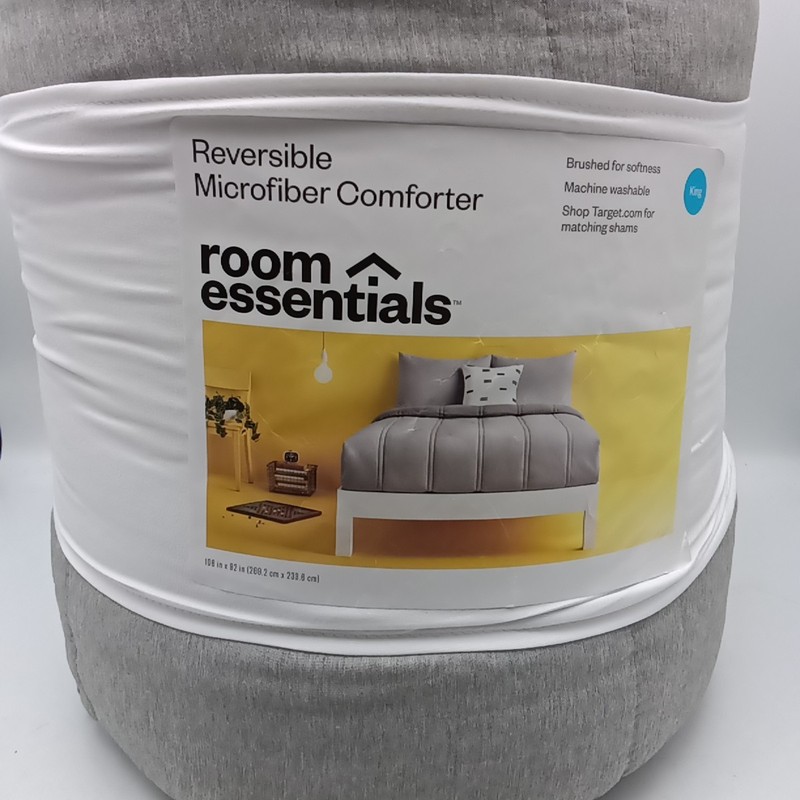 Room Essentials Reversible Microfiber Comforter King Size Gray 106in X 92in gallery