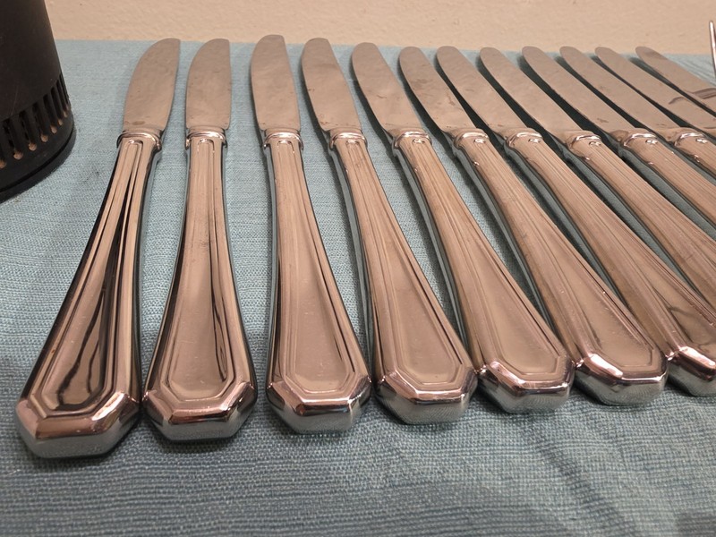 Gorham FAIRVIEW 18/8 Stainless Silverware Flatware Set 84 Pieces gallery