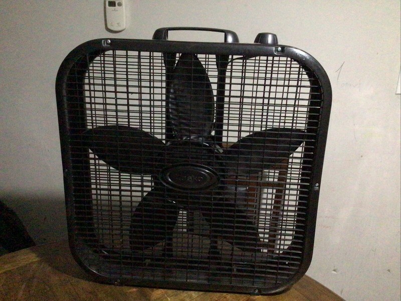 Lasko 20" 3-Speed Air Circulation Weather Resistant Floor Box Fan gallery