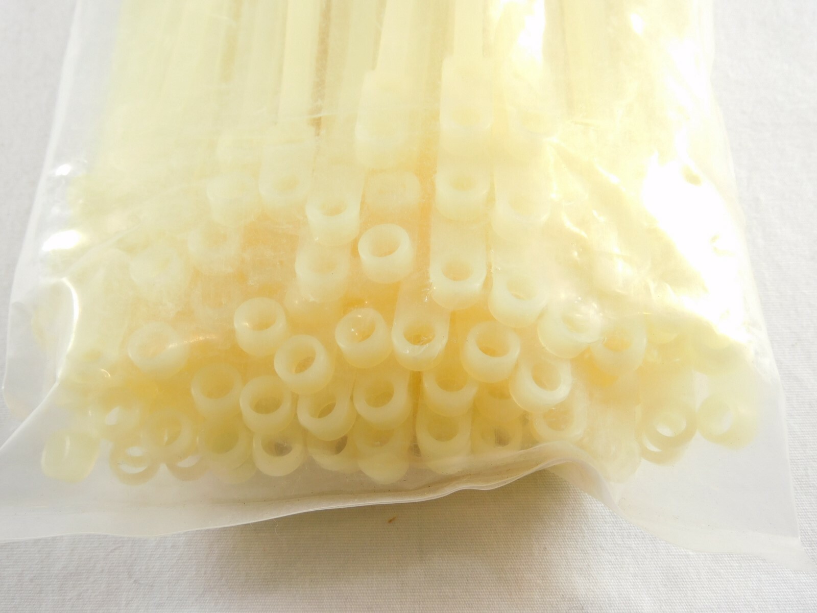 Mount Head Zip Ties 52400-S 14.5 Inch Natural, 50 lb. Strength - 100 COUNT gallery