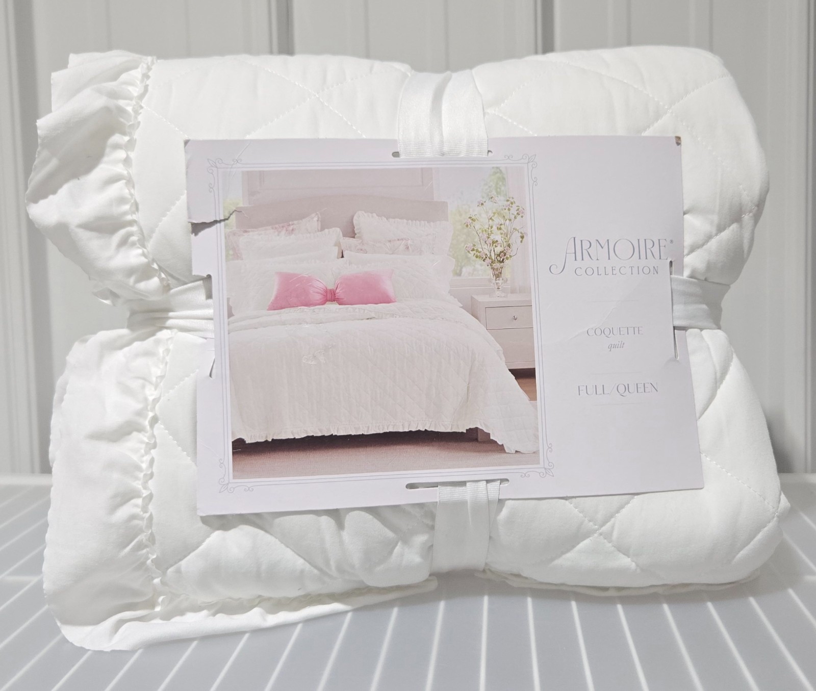 Armoire Collection Queen Size True White Quilt w/ Ruffle Full Trim 90" x 90" gallery