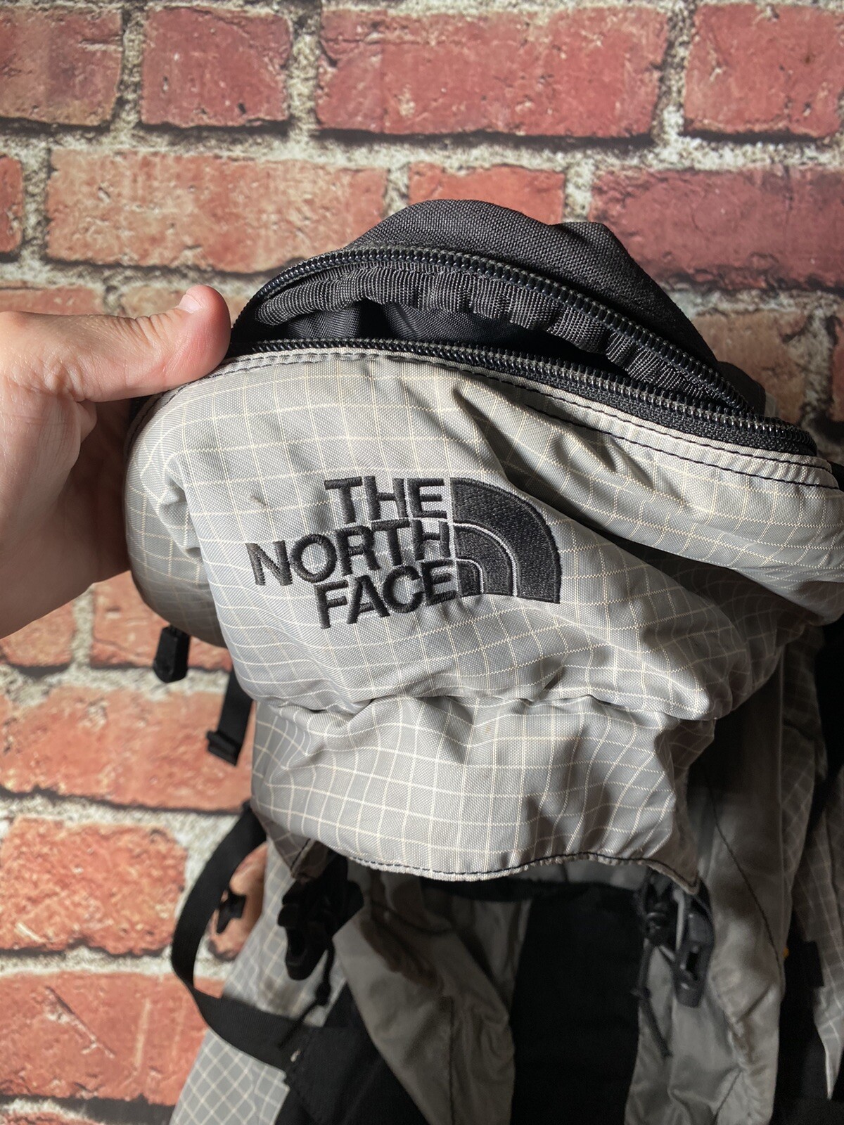THE NORTH FACE MSA2 Hiking Gompa Medium Backpack Grey Black 5