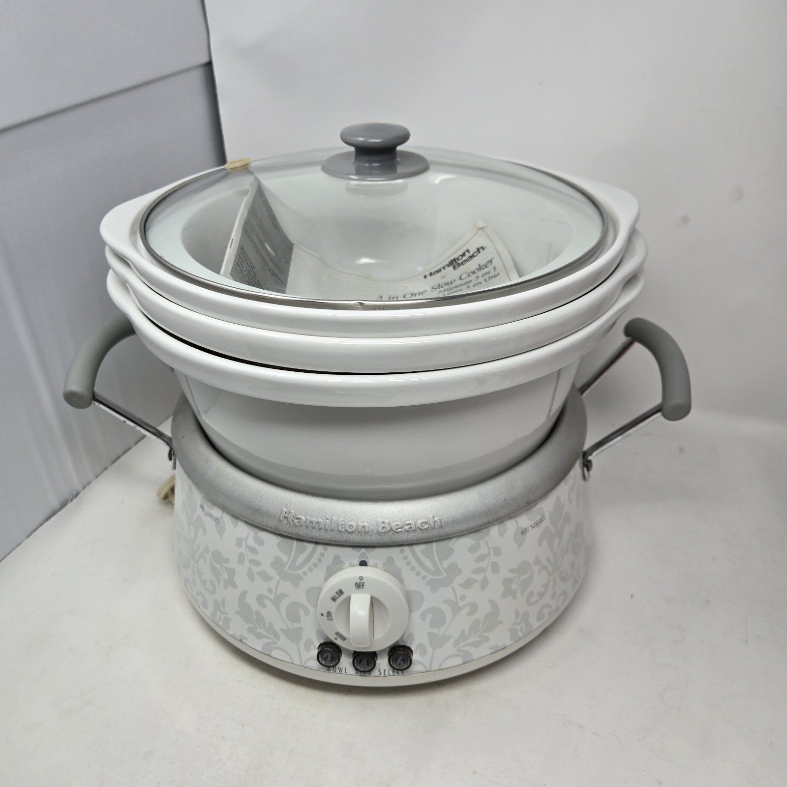 Hamilton Beach 3-in-1 Slow Cooker 33133 White Crock Pot 2, 4, & 6 Qt. w/Lid gallery
