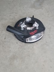 Milwaukee 7 in. Universal Surface Grinding Dust Shroud 49-40-6105