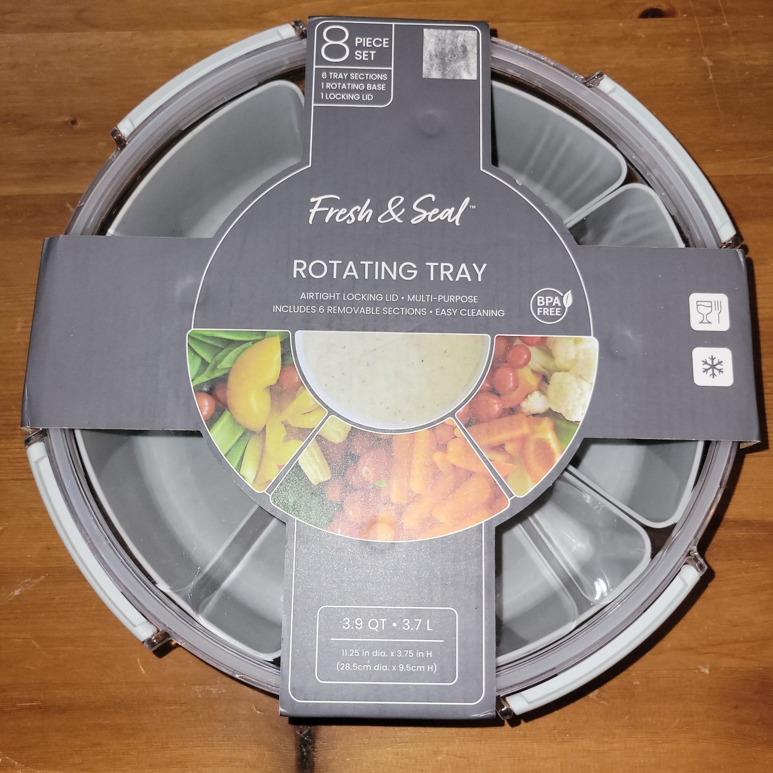 Fresh & Seal Rotating Tray 3.9Qt 8 Piece set gallery