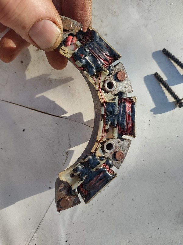 '81 Briggs & Stratton 5hp Engine Ring Flywheel Alternator Stator OEM UNTESTED! gallery