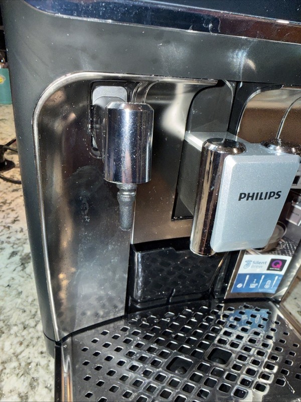 Philips 3200 Series Fully Automatic Espresso Machine w/ LatteGo Black WORKING gallery