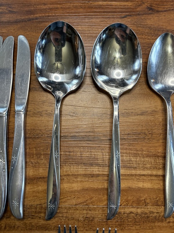 Oneida TWIN STAR Community Stainless Flatware Silverware MCM Starburst 35 Pieces gallery