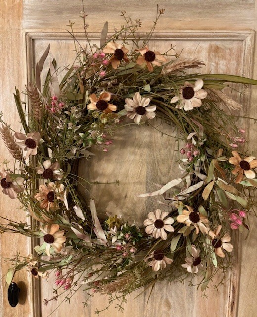 Primitive Farmhouse Rustic TEA STAIN DAISY WREATH Prairie Grass Spring Flowers gallery