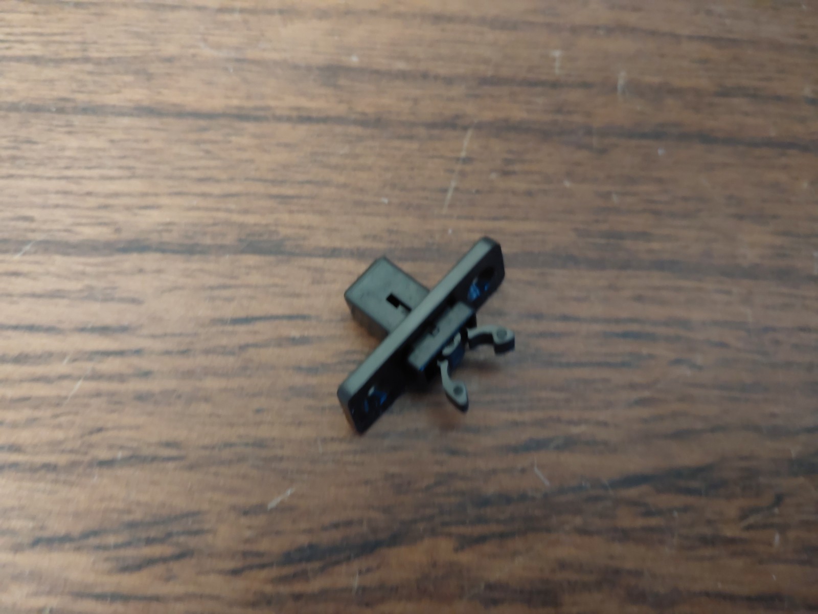 Pyle PUCRC95.5 Pure Clean Robot Vaccum - Replacement Door Flap Locking Latch gallery